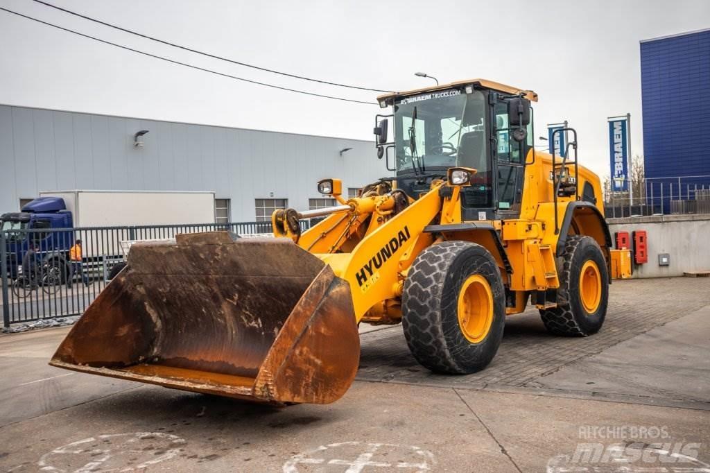Hyundai HL955XT Kolesové nakladače