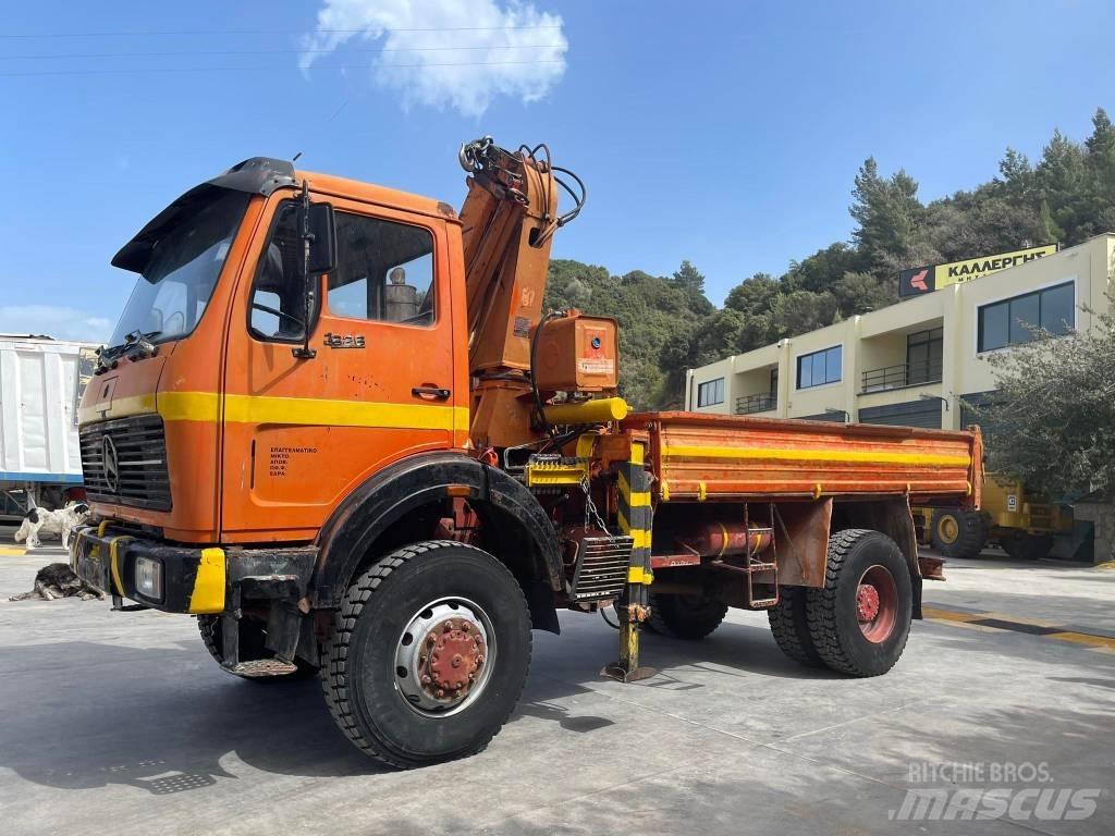 Mercedes-Benz 1626K Autožeriavy, hydraulické ruky