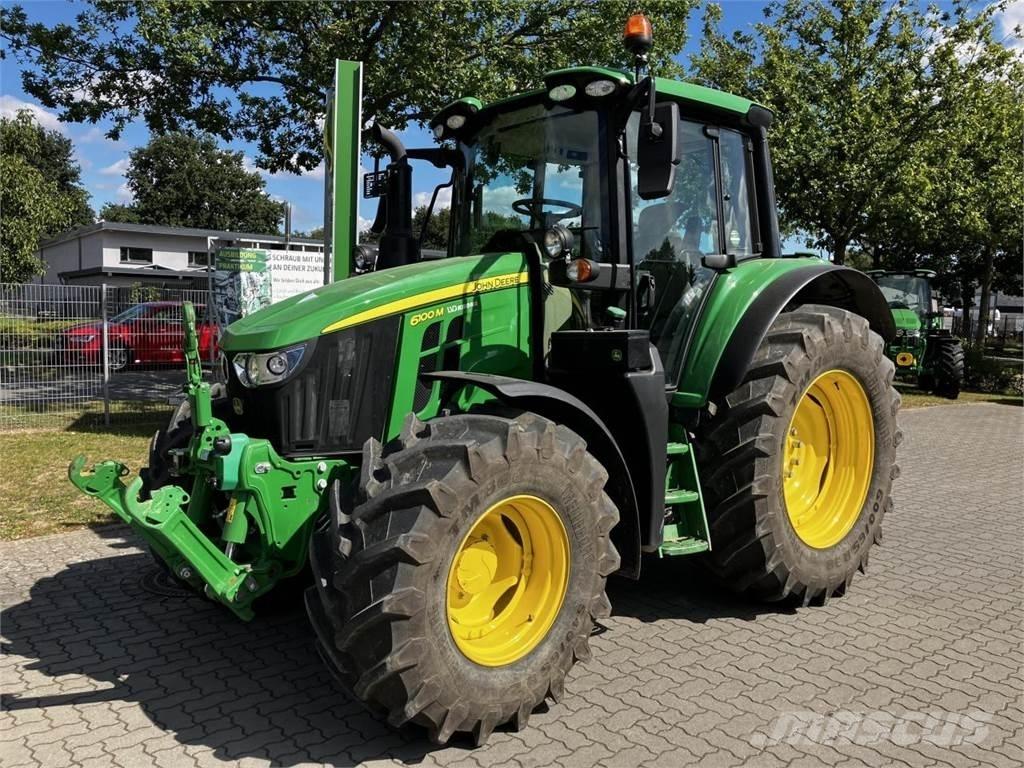 John Deere 6100M Traktory