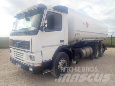 Volvo FM 7 6X2 Cisternové nákladné vozidlá
