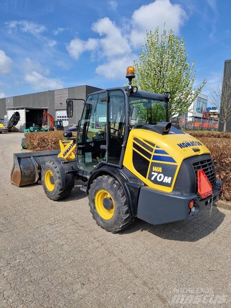 Komatsu WA70M Mininakladače