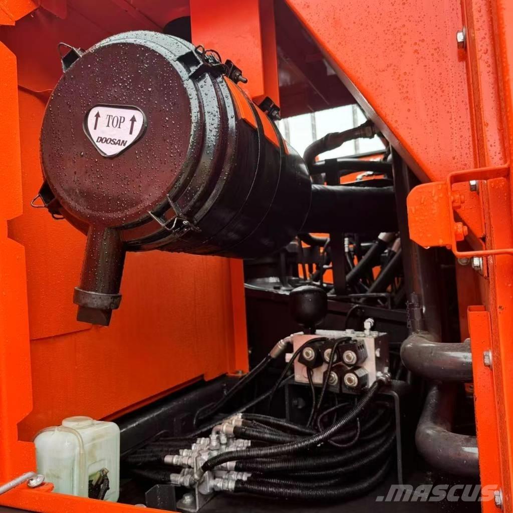 Doosan DX 225 LC Pásové rýpadlá