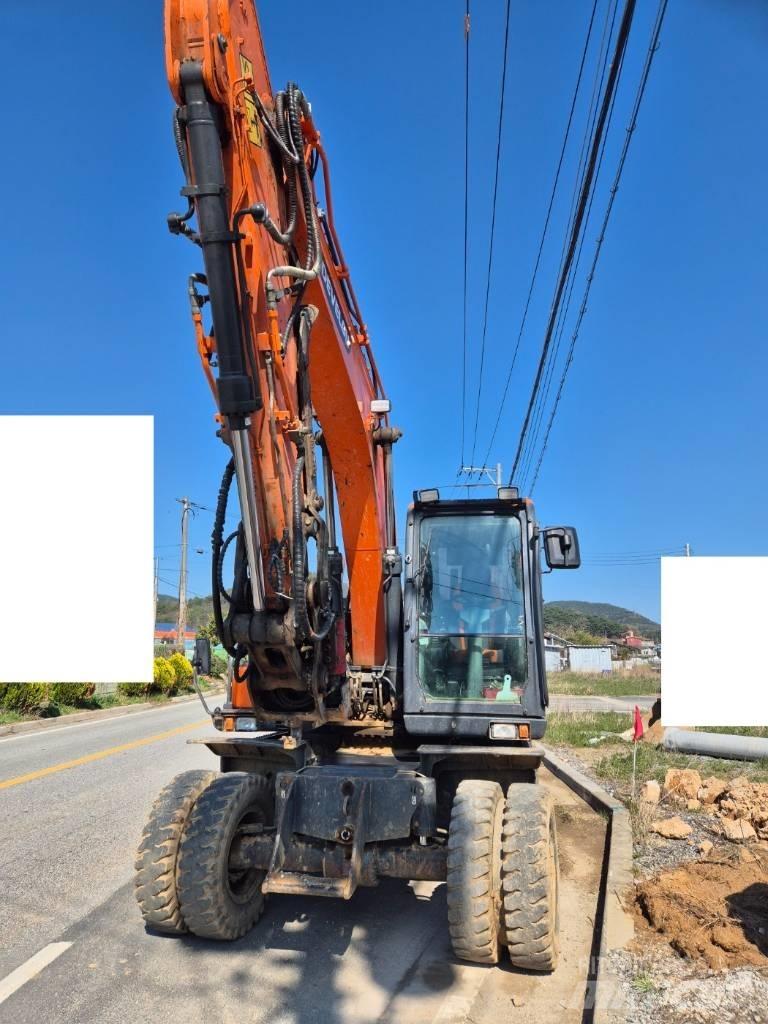 Doosan DX 140 W-5 Kolesové rýpadlá