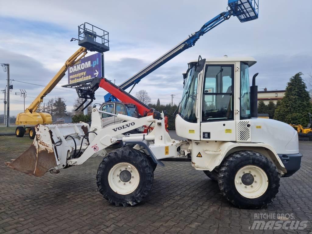 Volvo L 30 B Kolesové nakladače