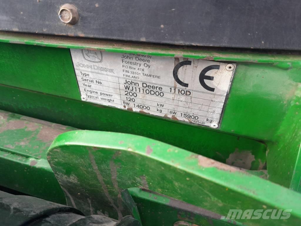 John Deere 1110 D Lesné traktory