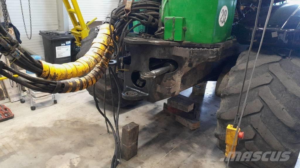 John Deere 1110 D Lesné traktory
