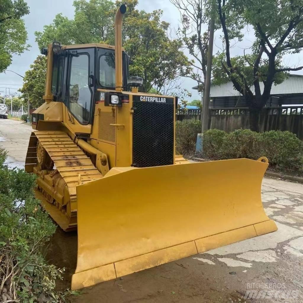 CAT D5M Pásové dozéry
