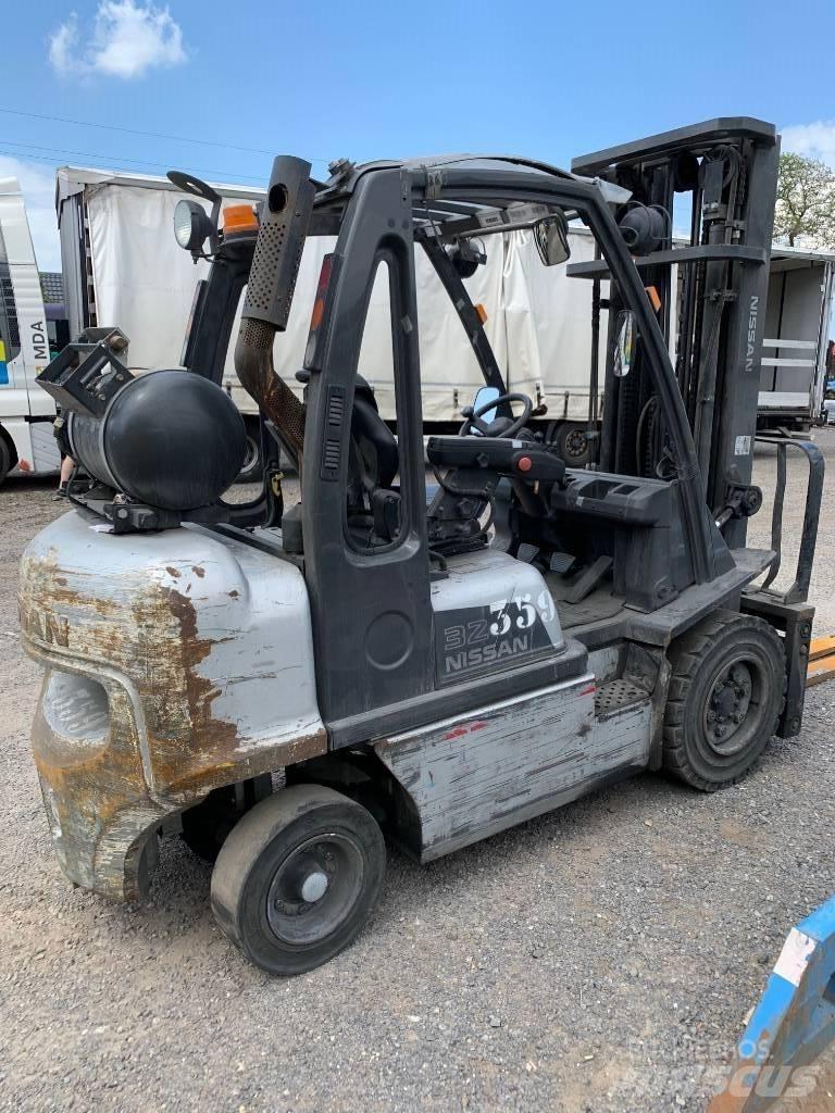 Nissan UG1D2A32LQ LPG vozíky