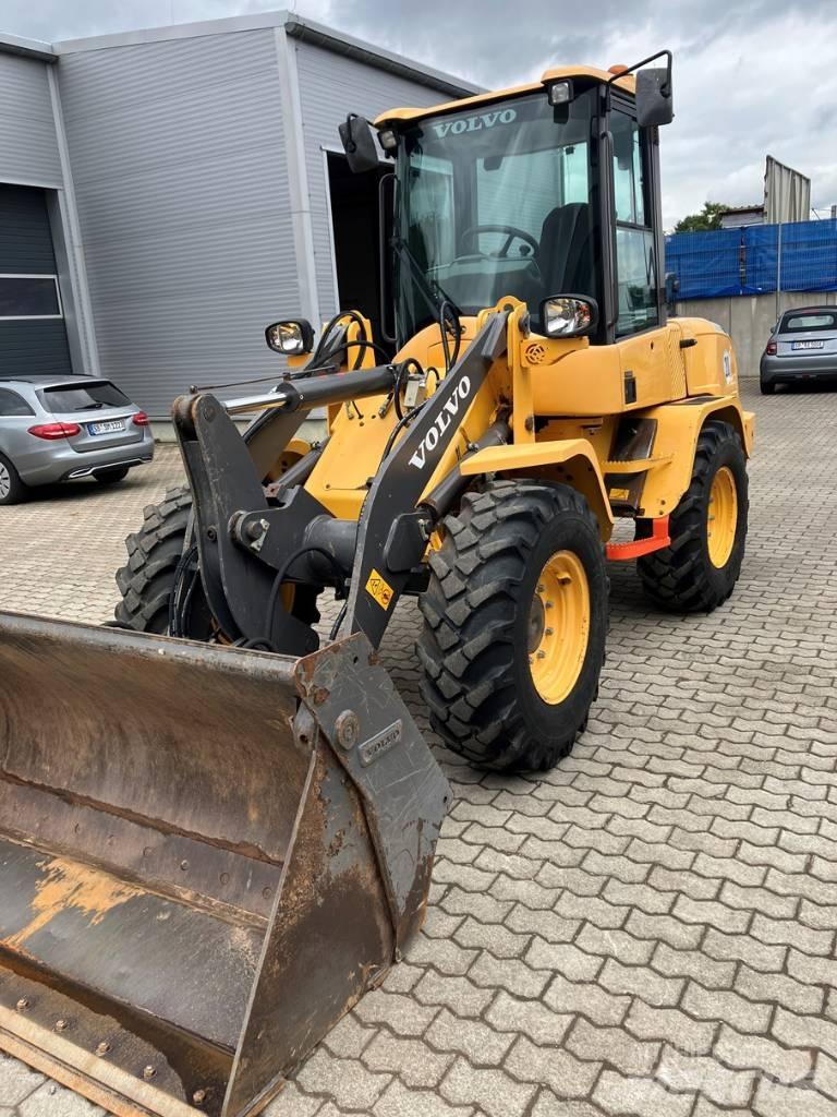 Volvo L 30 G Kolesové nakladače
