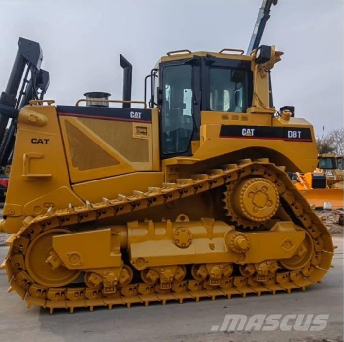 CAT D 8 T Pásové dozéry