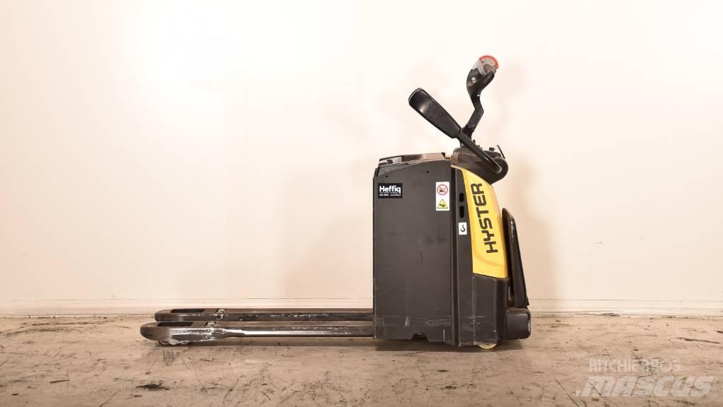 Hyster P3.0S Nízkozdvižný vozík s plošinou