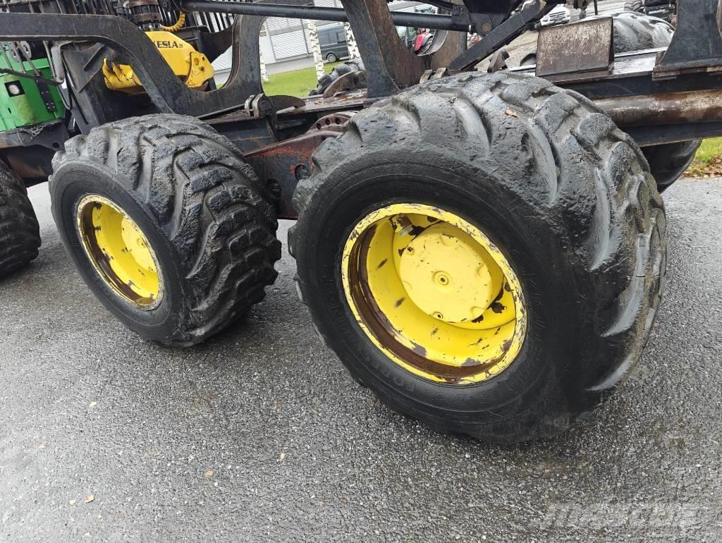 John Deere 1210 E Lesné traktory