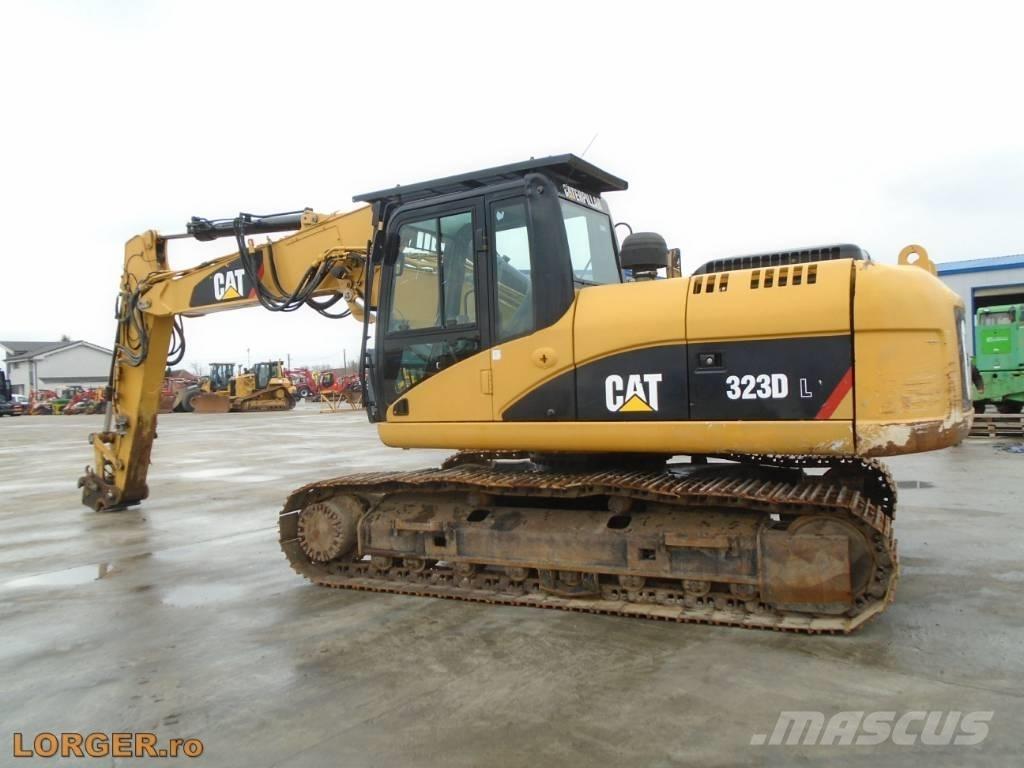 CAT 323 D Pásové rýpadlá