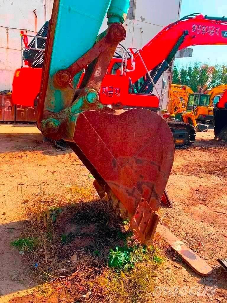 Kobelco SK 210 LC-8 Pásové rýpadlá
