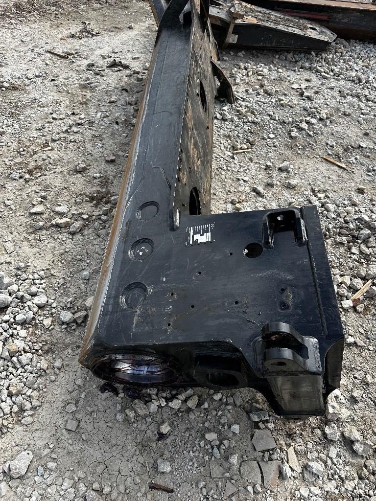 Komatsu 895 Podvozky a zavesenie kolies