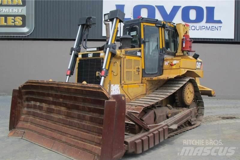 CAT D6R Pásové dozéry