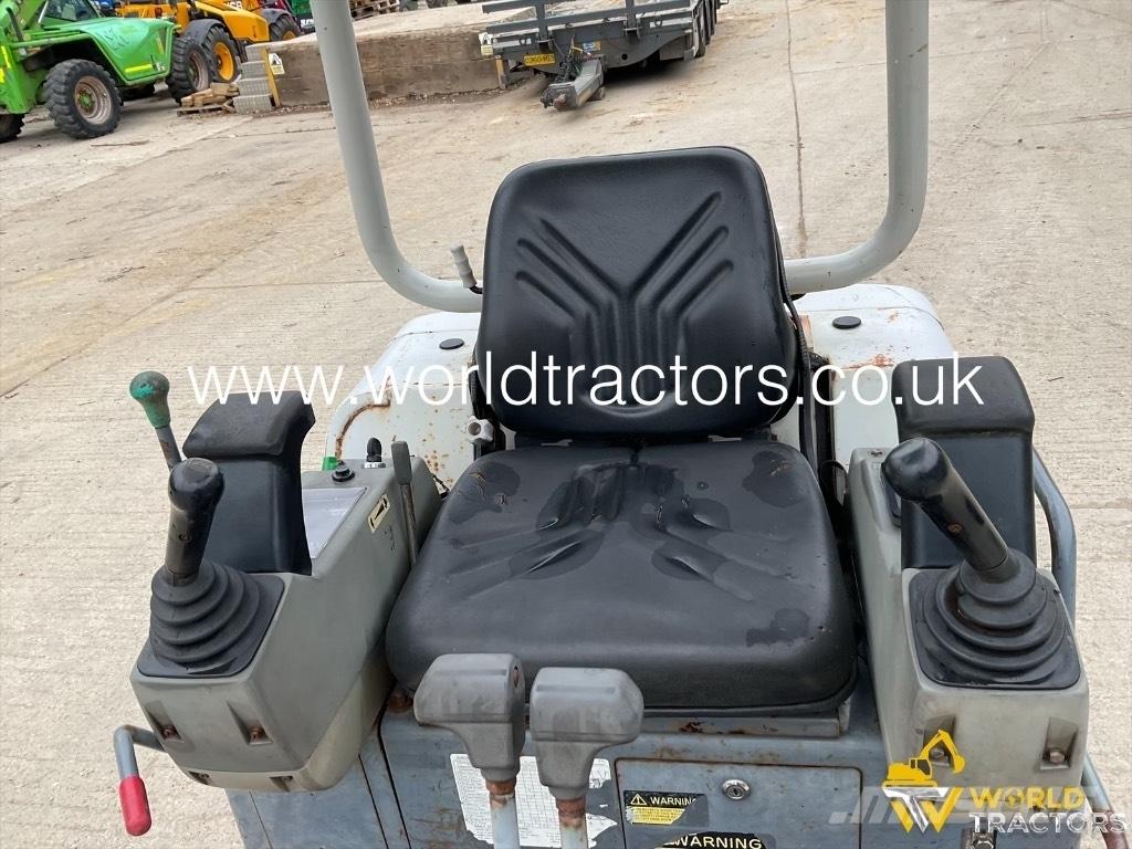 Takeuchi TB 016 Mini rýpadlá < 7t