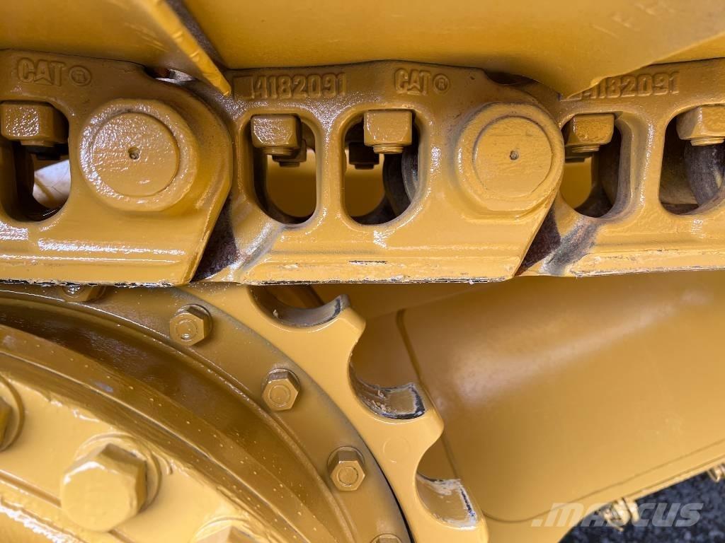CAT D 6 T LGP Pásové dozéry