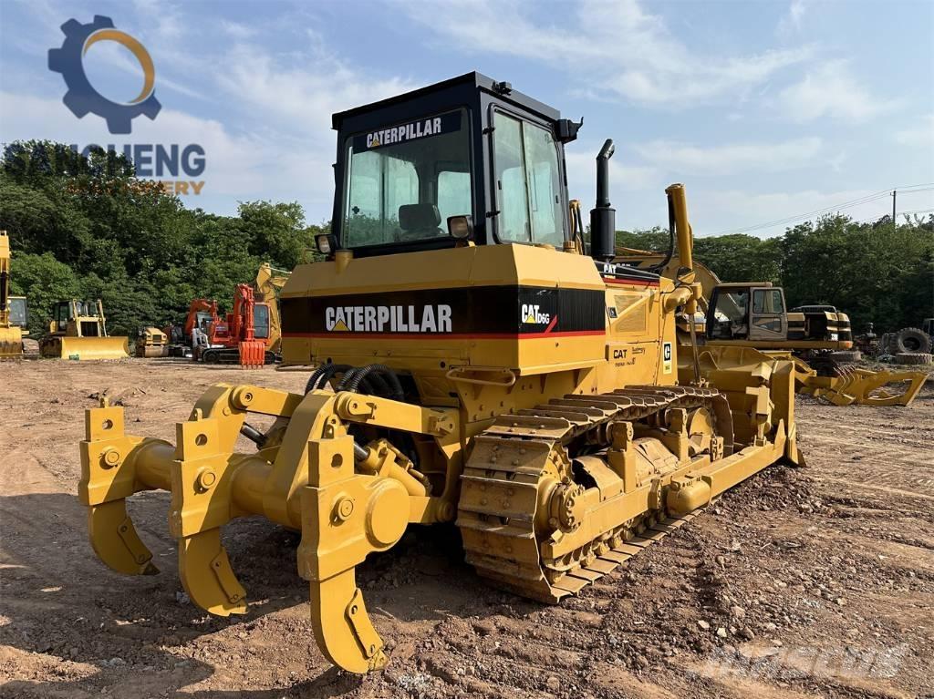 CAT D6G Pásové dozéry