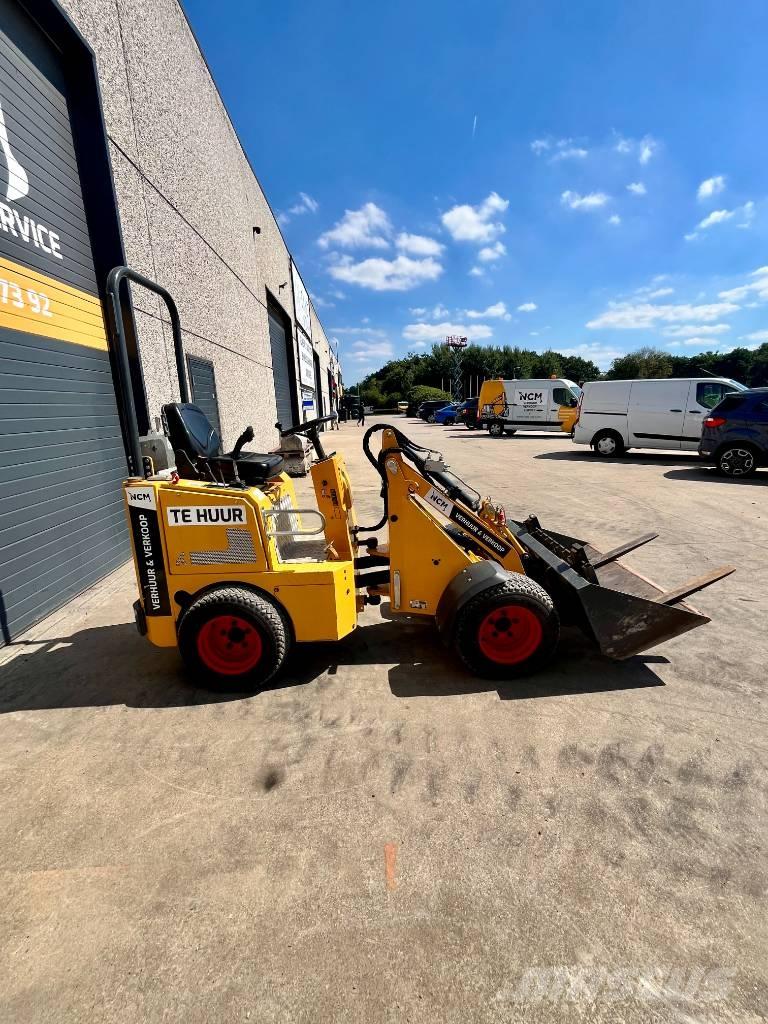 Knikmops KM 100 Kolesové nakladače