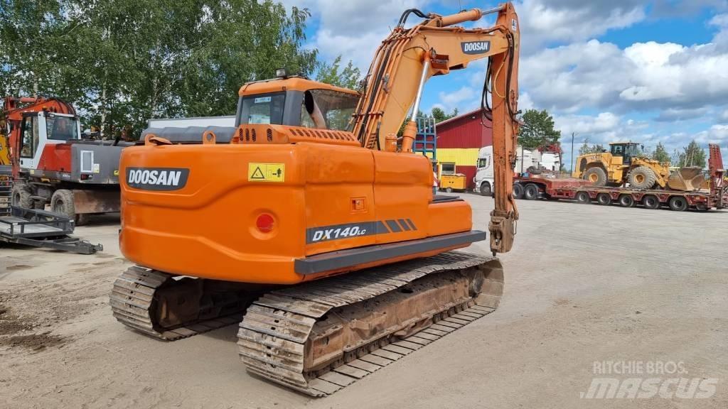 Doosan DX 140 LC-3 Pásové rýpadlá