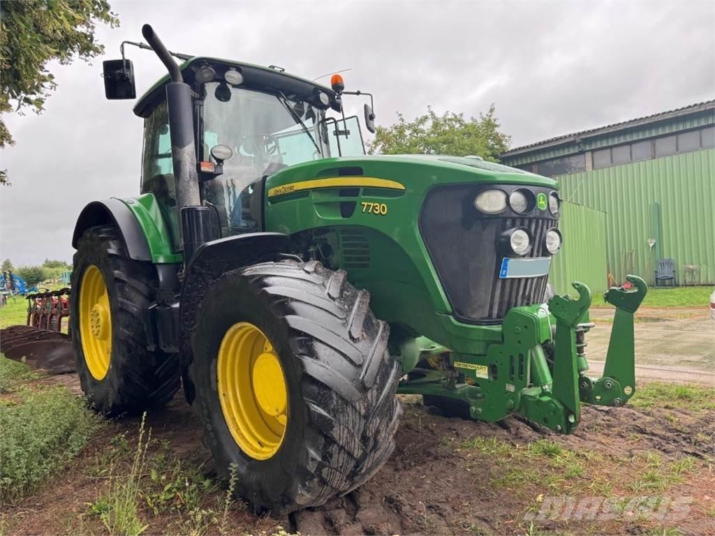 John Deere 7730 Traktory