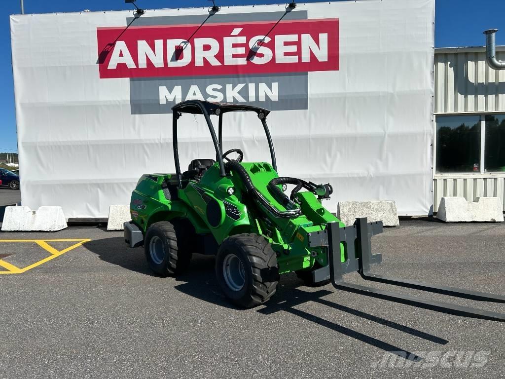 Avant 755 Šmykom riadené nakladače