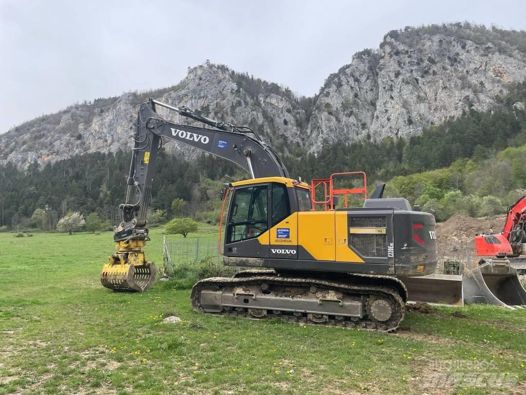 Volvo EC 220 E Pásové rýpadlá