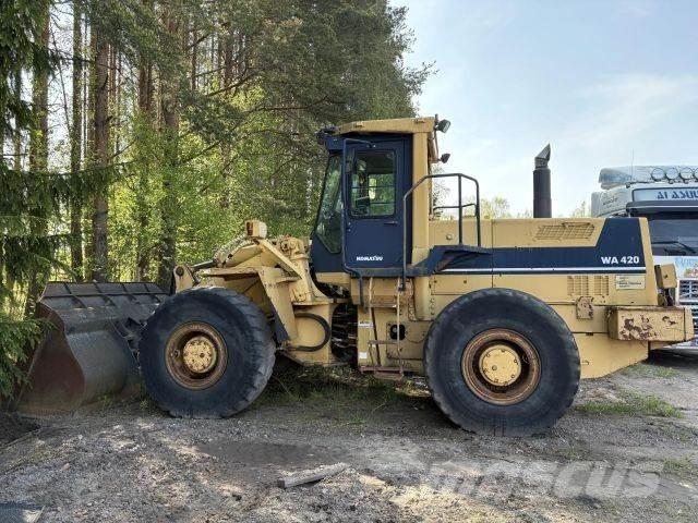 Komatsu WA420-1 Kolesové nakladače
