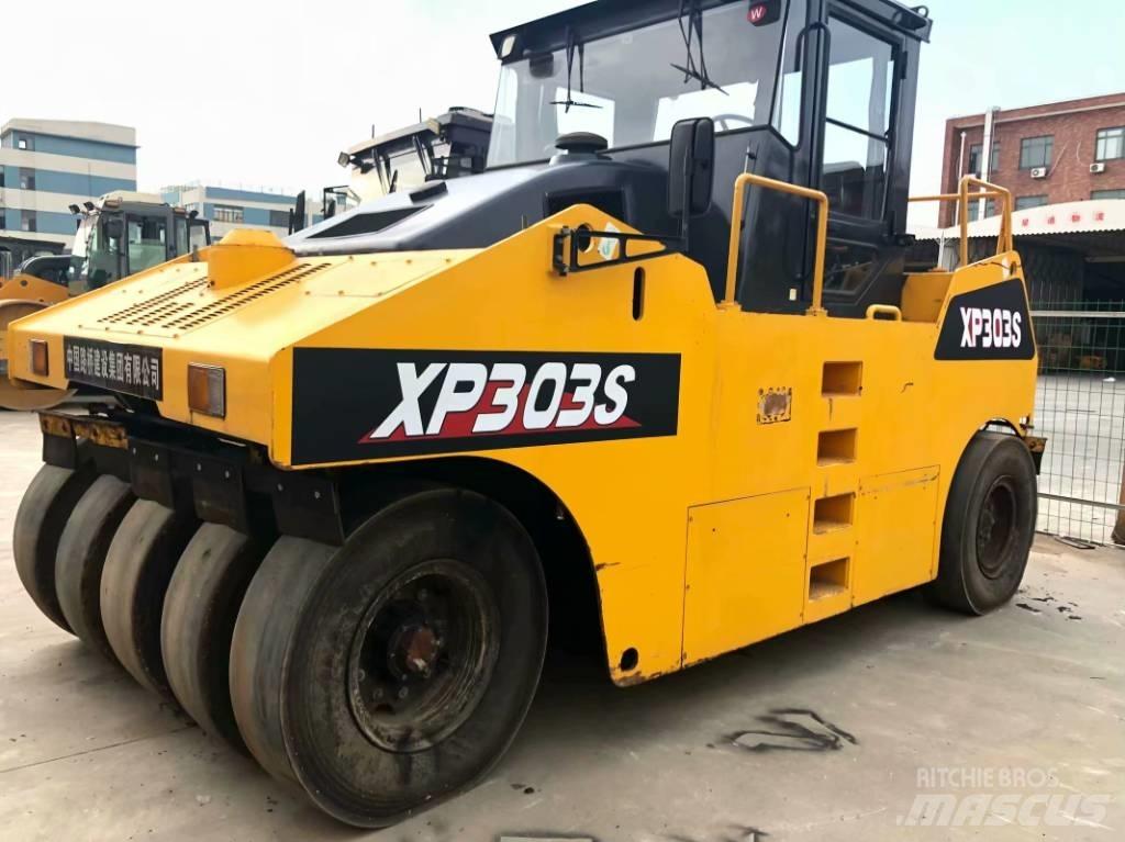 XCMG XP303 Pneumatikové valce