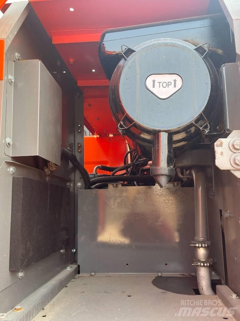 Hitachi ZX 210 Pásové rýpadlá