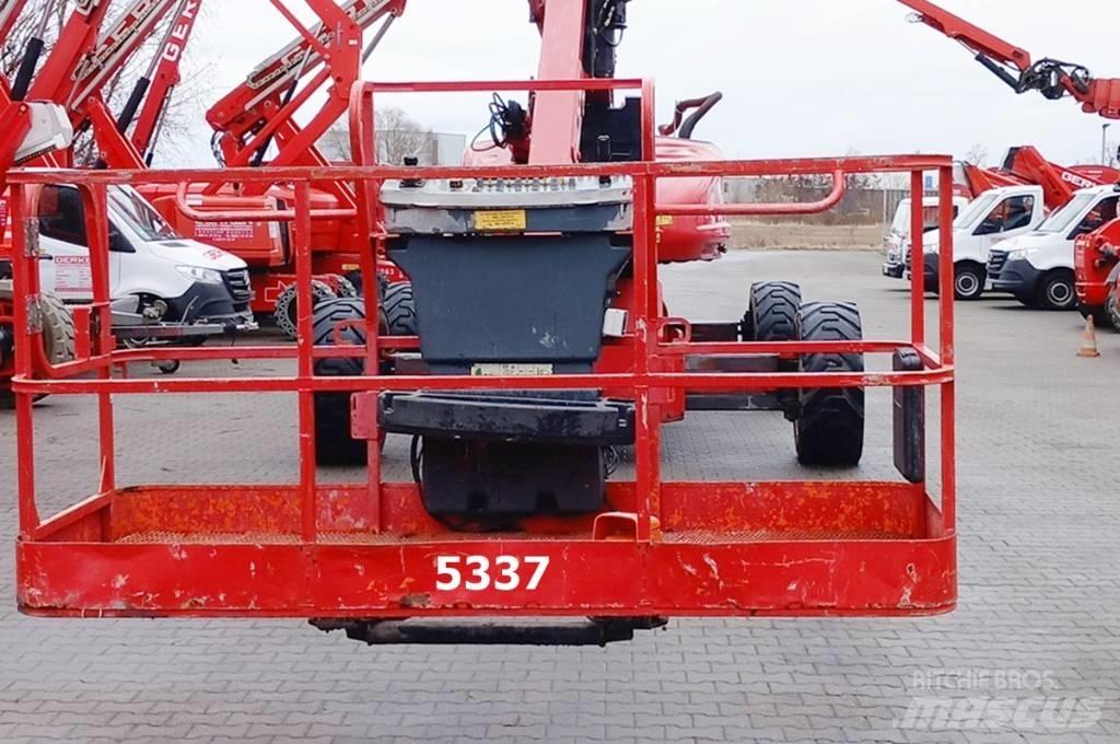 JLG 1250 AJP Kĺbové plošiny