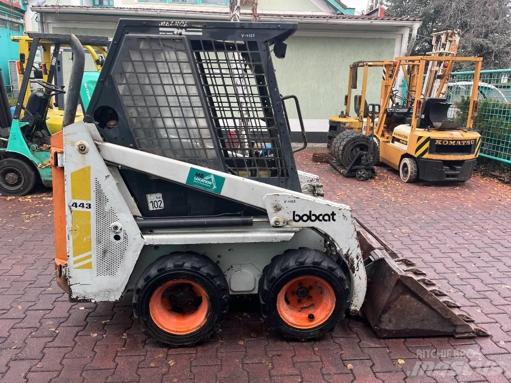 Bobcat 443    V-4129 Teleskopické manipulátory