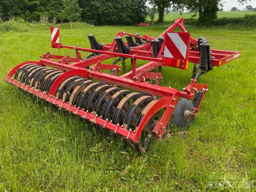 Horsch Terrano 3 FX Kultivátory