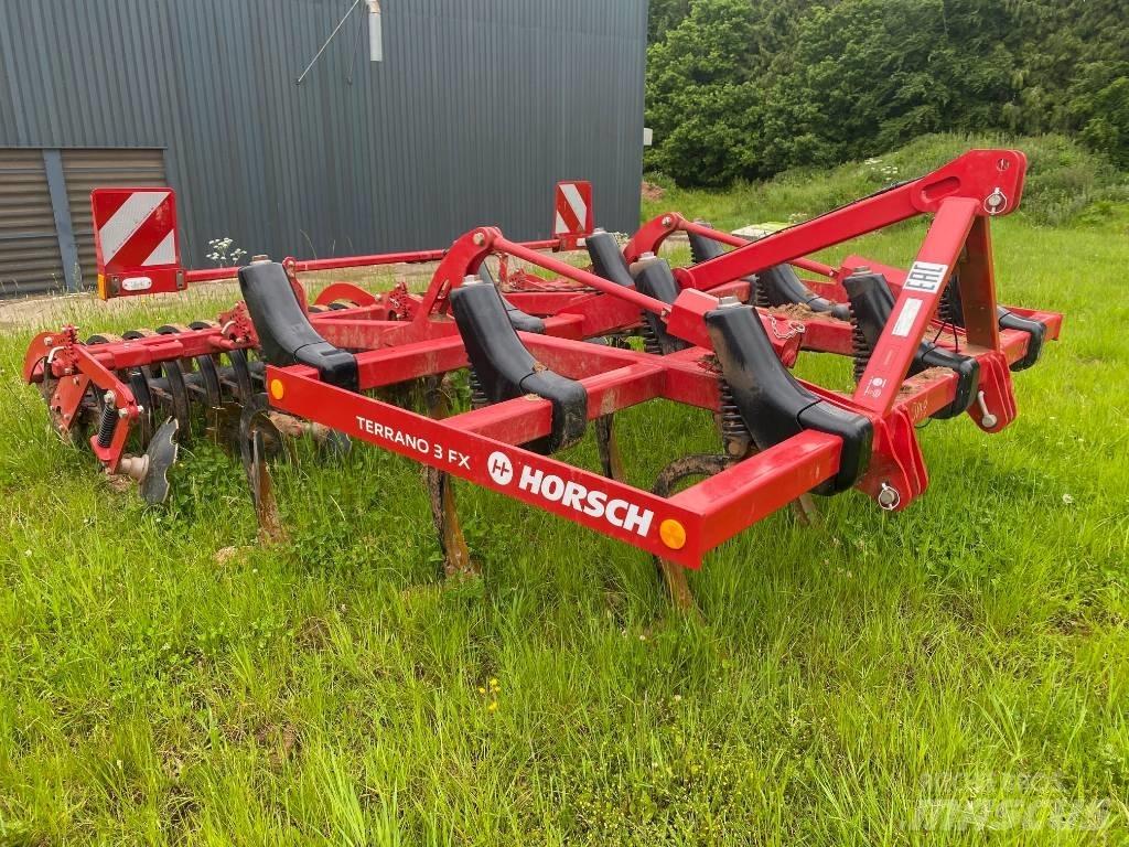 Horsch Terrano 3 FX Kultivátory