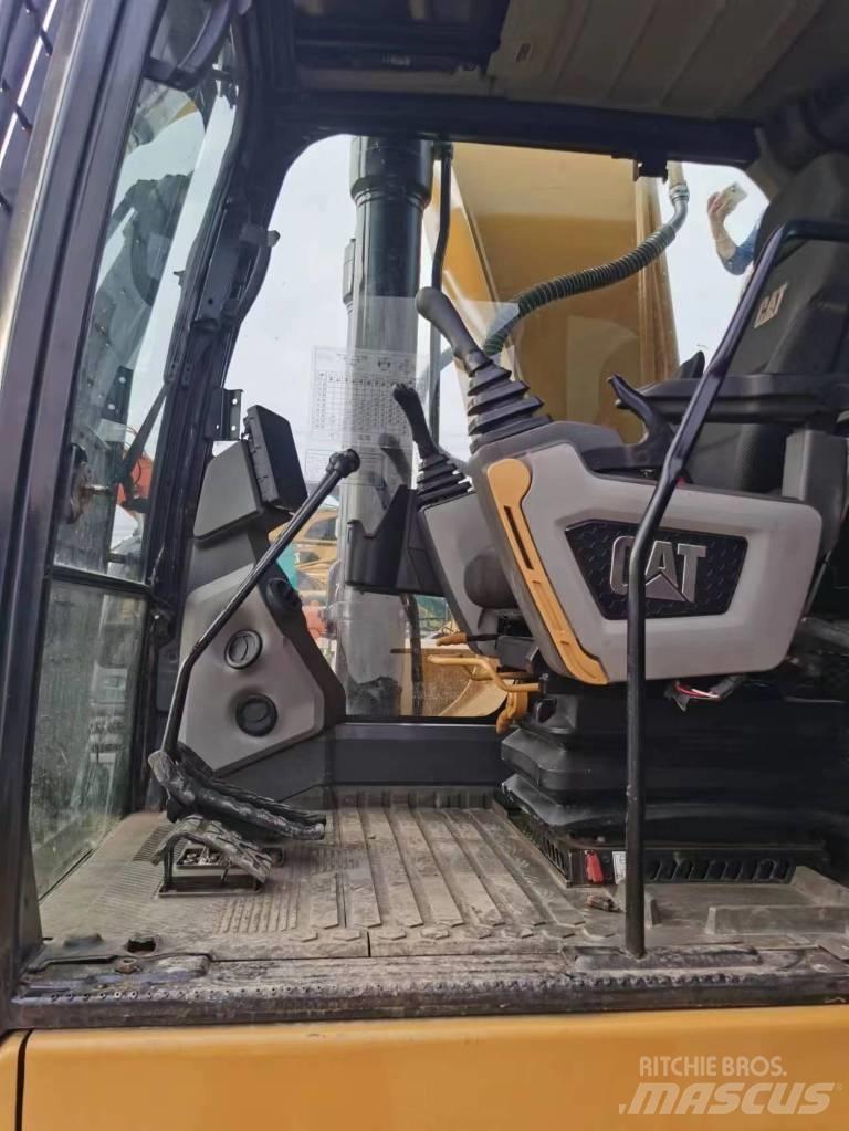 CAT 330 GC Pásové rýpadlá