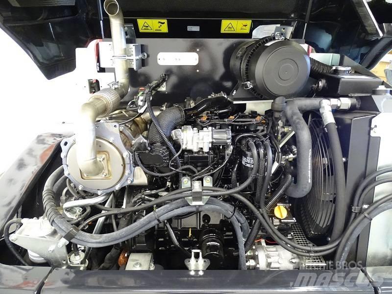 Yanmar V100-5 Kolesové nakladače