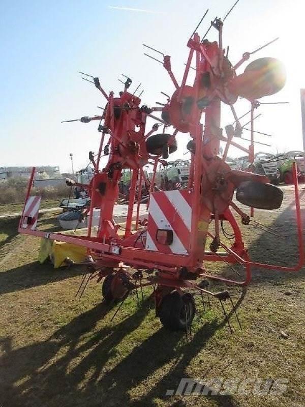 Kuhn GF8702 Obracače a zhrabovače sena