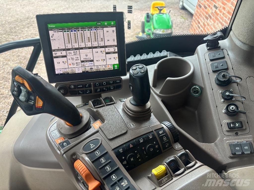 John Deere 6130 R Traktory