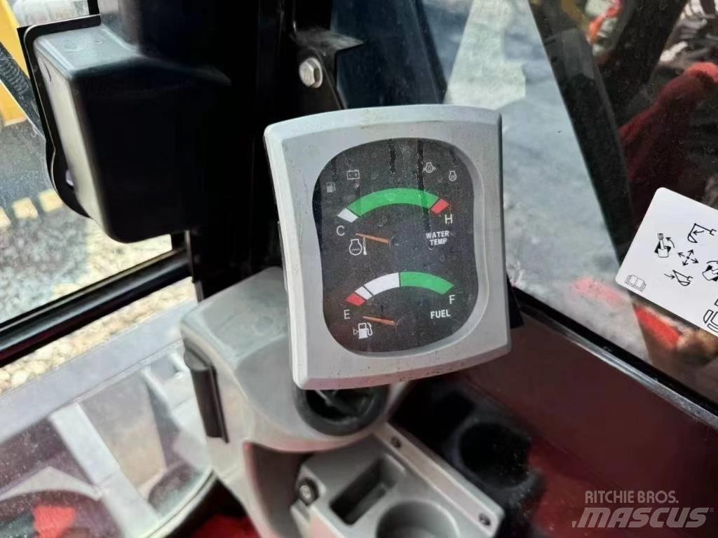 CAT 307E2 Pásové rýpadlá