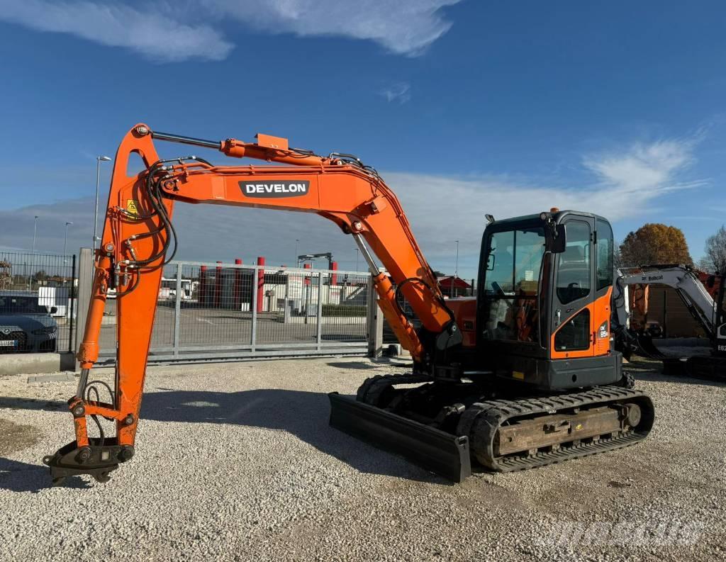 Doosan DX 85 R-3 Midi rýpadlá 7 t - 12 t
