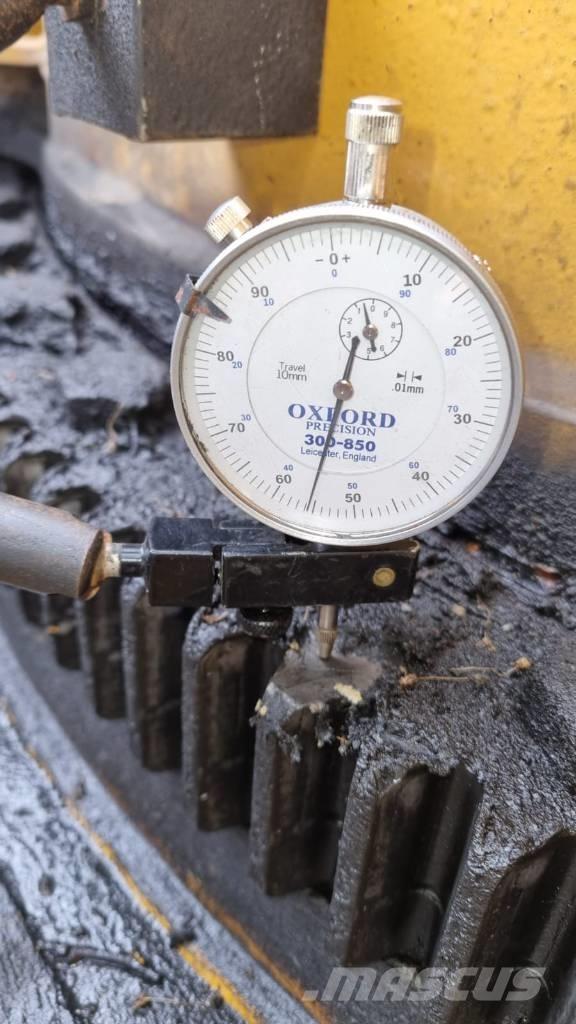 Grove GMK 3055 Univerzálne terénne žeriavy