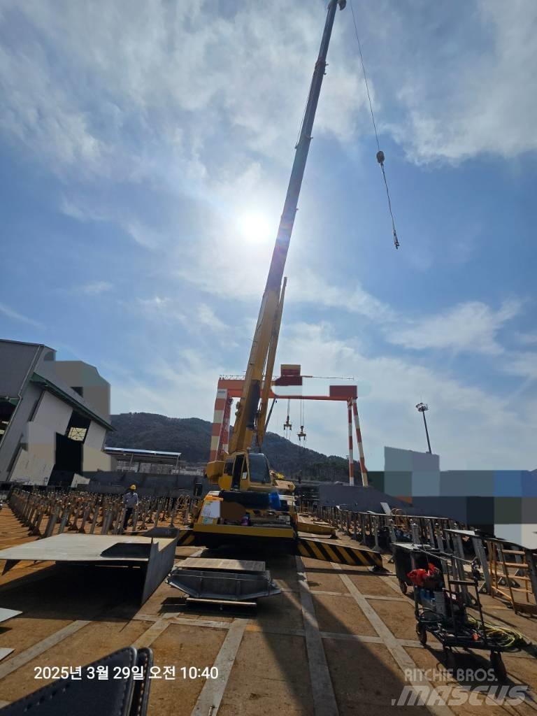Kobelco RK 450 Žeriavy pre ťažký terén