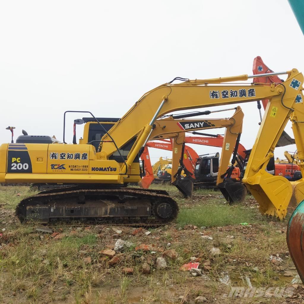 Komatsu PC200-8 Pásové rýpadlá