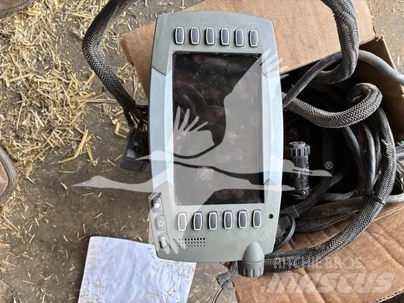 Agco 7430 Lisy na hranaté balíky