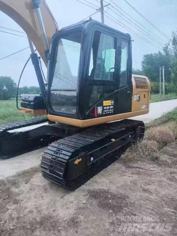 CAT 313 D2 GC Pásové rýpadlá