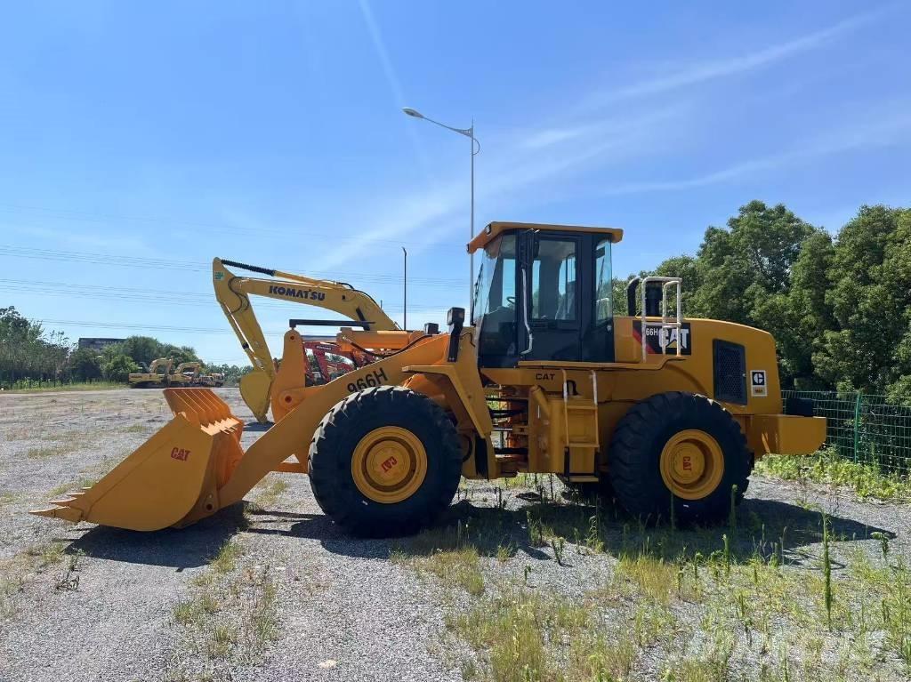 CAT 996h Pásové rýpadlá