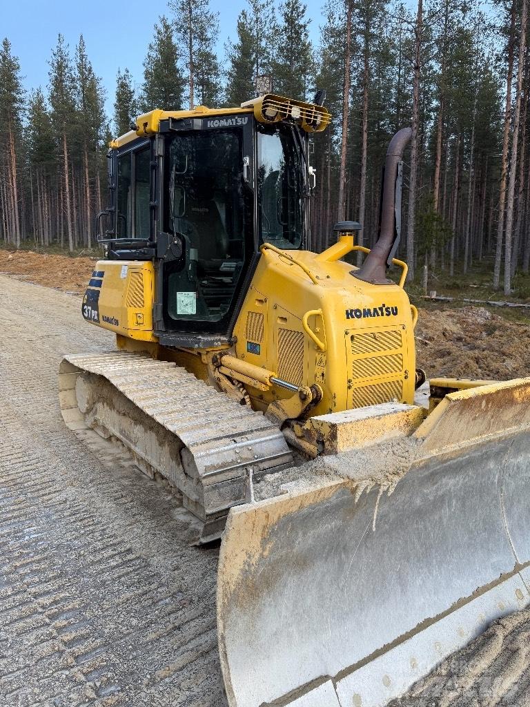 Komatsu D 37 PX-23 Pásové dozéry