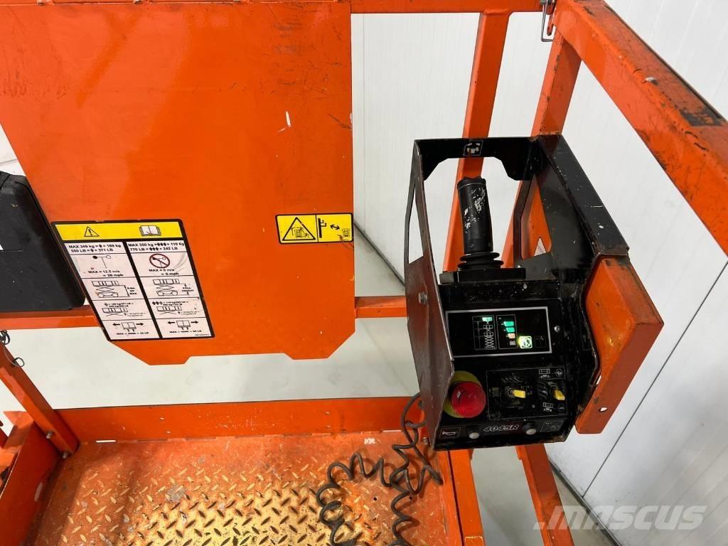 JLG 4045R Nožnicové zdvíhacie plošiny