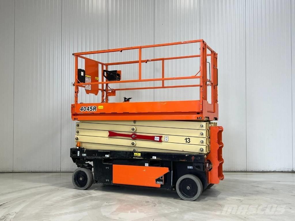 JLG 4045R Nožnicové zdvíhacie plošiny